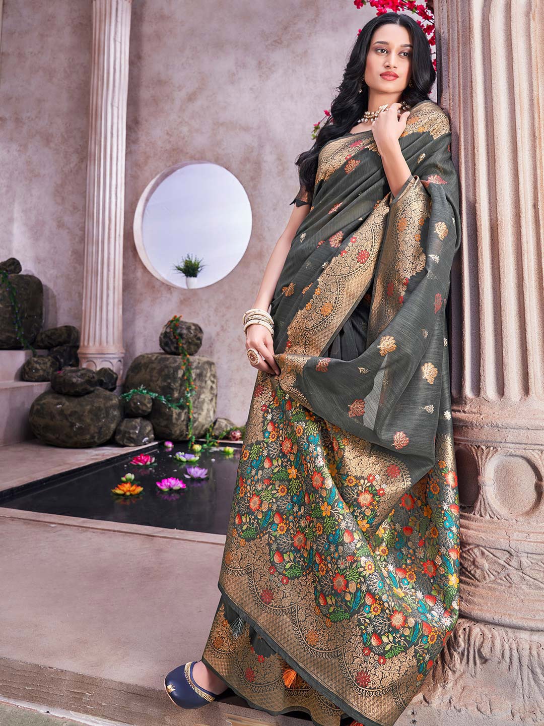

KARAGIRI Woven Design Zari Linen Blend Saree, Grey