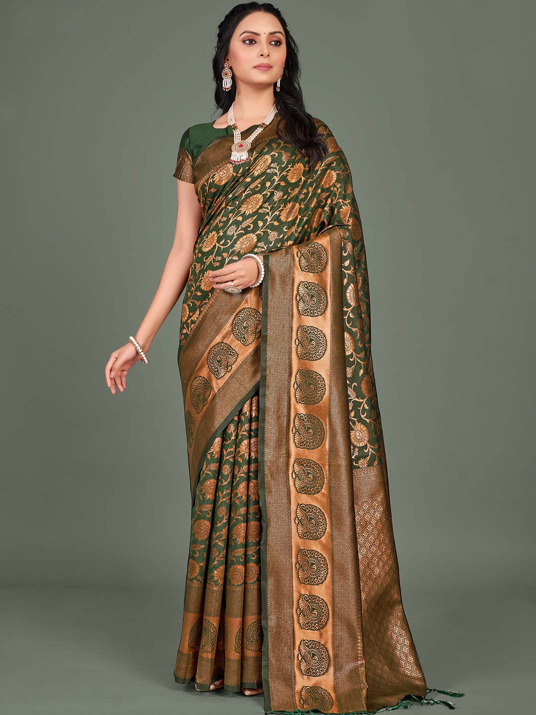 

KARAGIRI Ethnic Motifs Woven Design Zari Banarasi Saree, Green