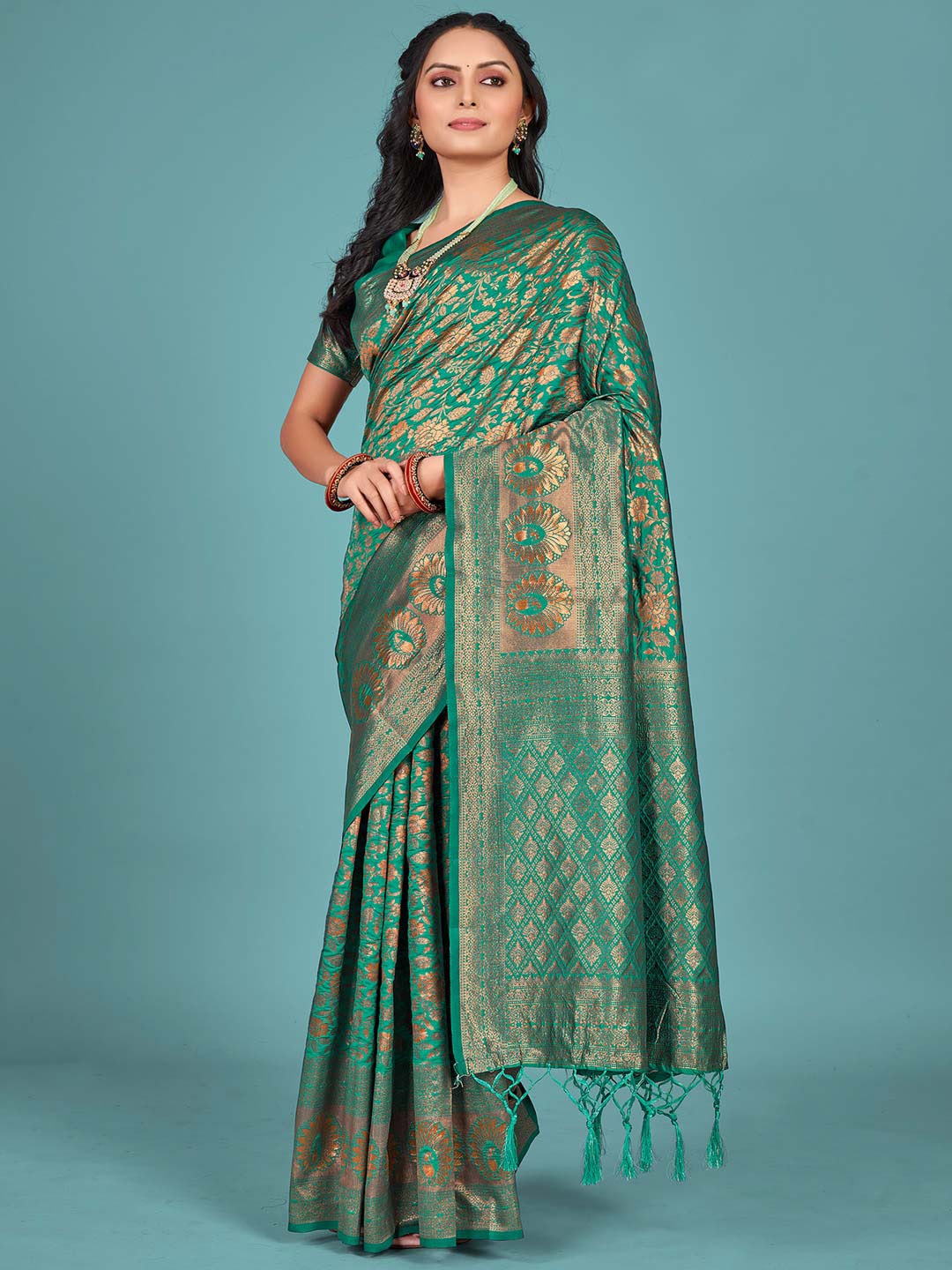 

KARAGIRI Ethnic Motifs Woven Design Zari Banarasi Saree, Green