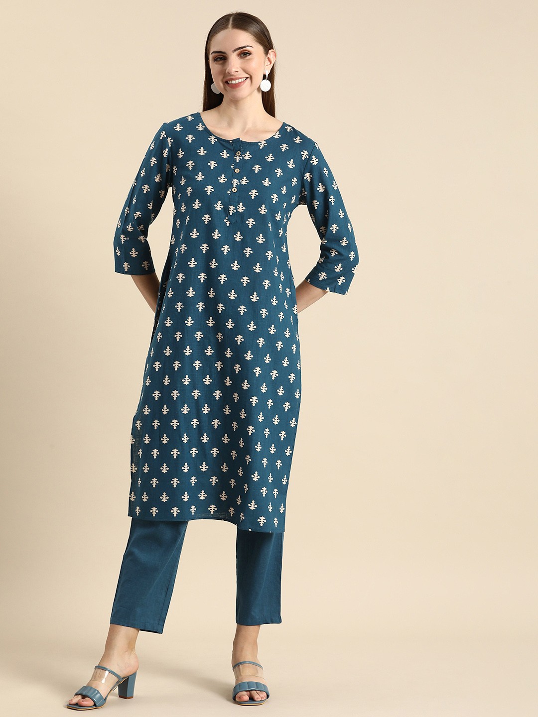 

Anouk Women Ethnic Motifs Printed Regular Kurta with Trousers, Blue