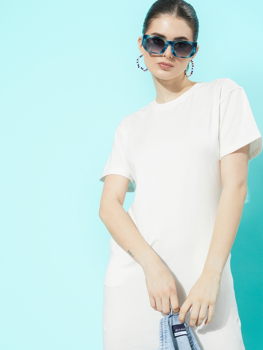 

FOREVER 21 Pure Cotton Solid Round Neck T-shirt Dress, White