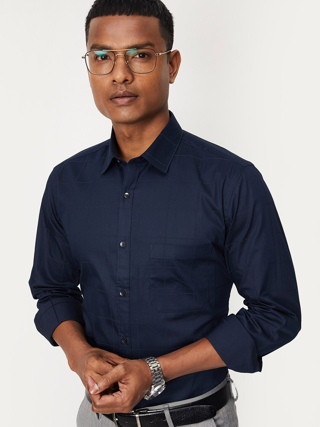 

max Checked Spread Collar Cotton Formal Shirt, Navy blue