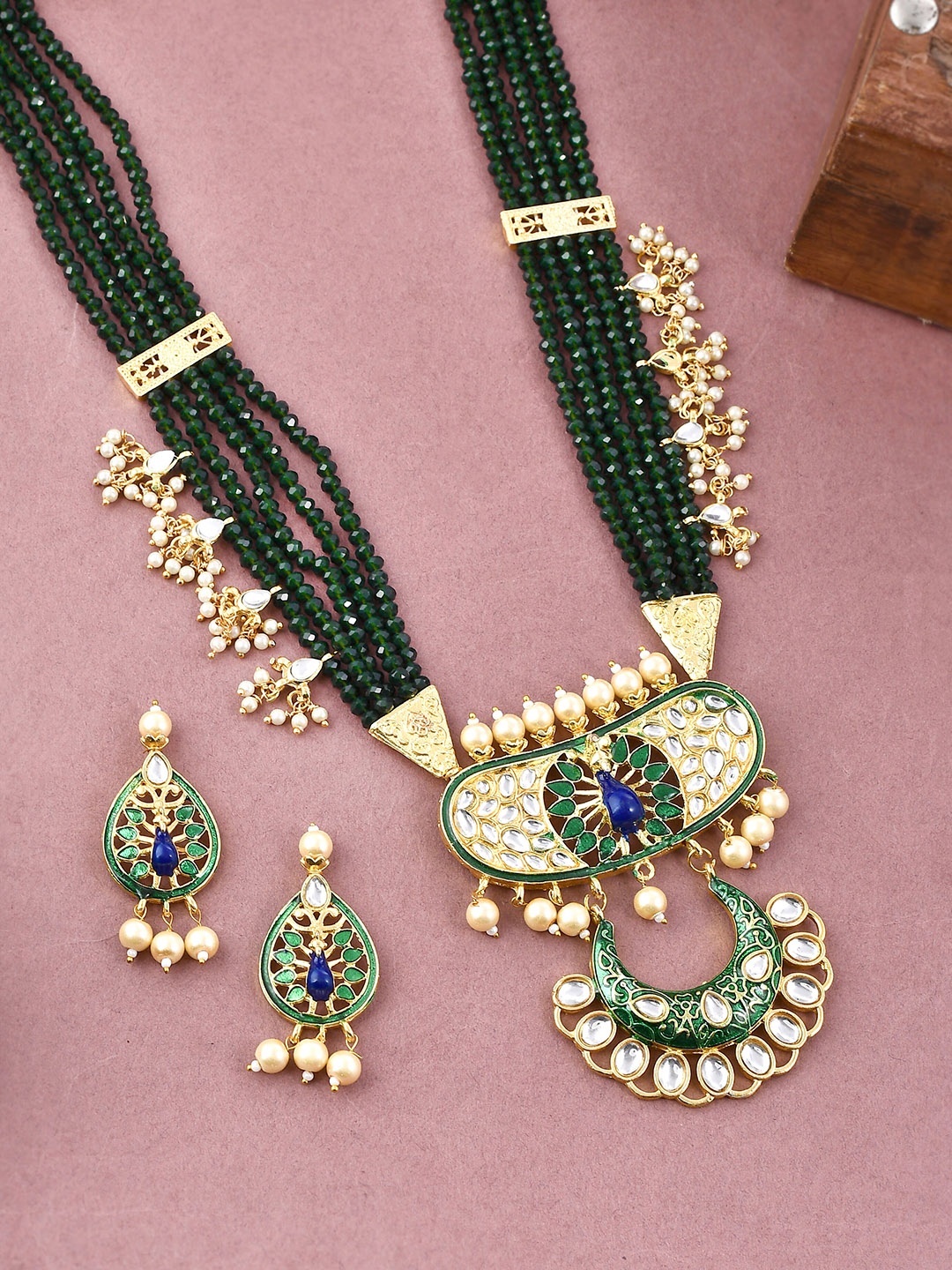 

Shoshaa Gold-Plated Kundan Studded & Beaded Necklace & Earrings Set, Green