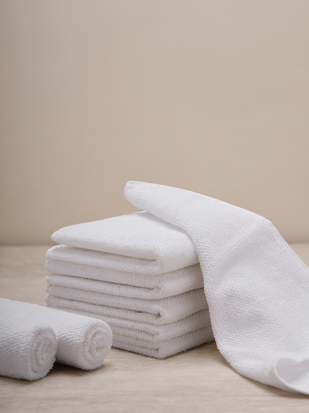 

Pure Home and Living White 8 Pieces 550 GSM Cotton Face Towels