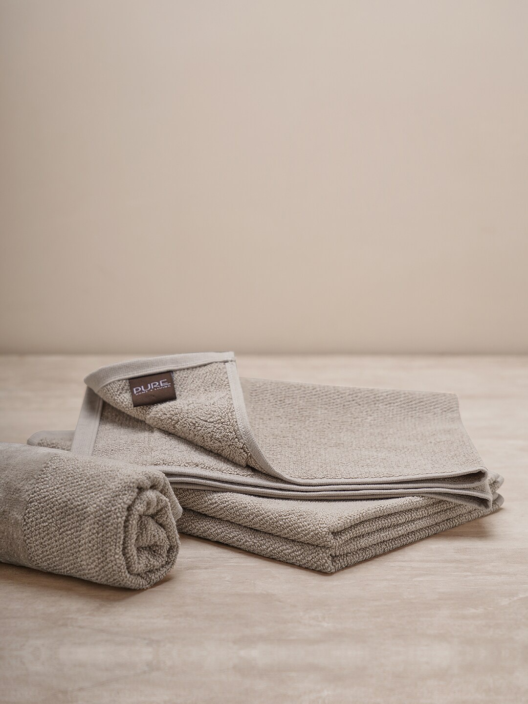 

Pure Home and Living Beige 4 Pieces 550 GSM Cotton Hand Towels