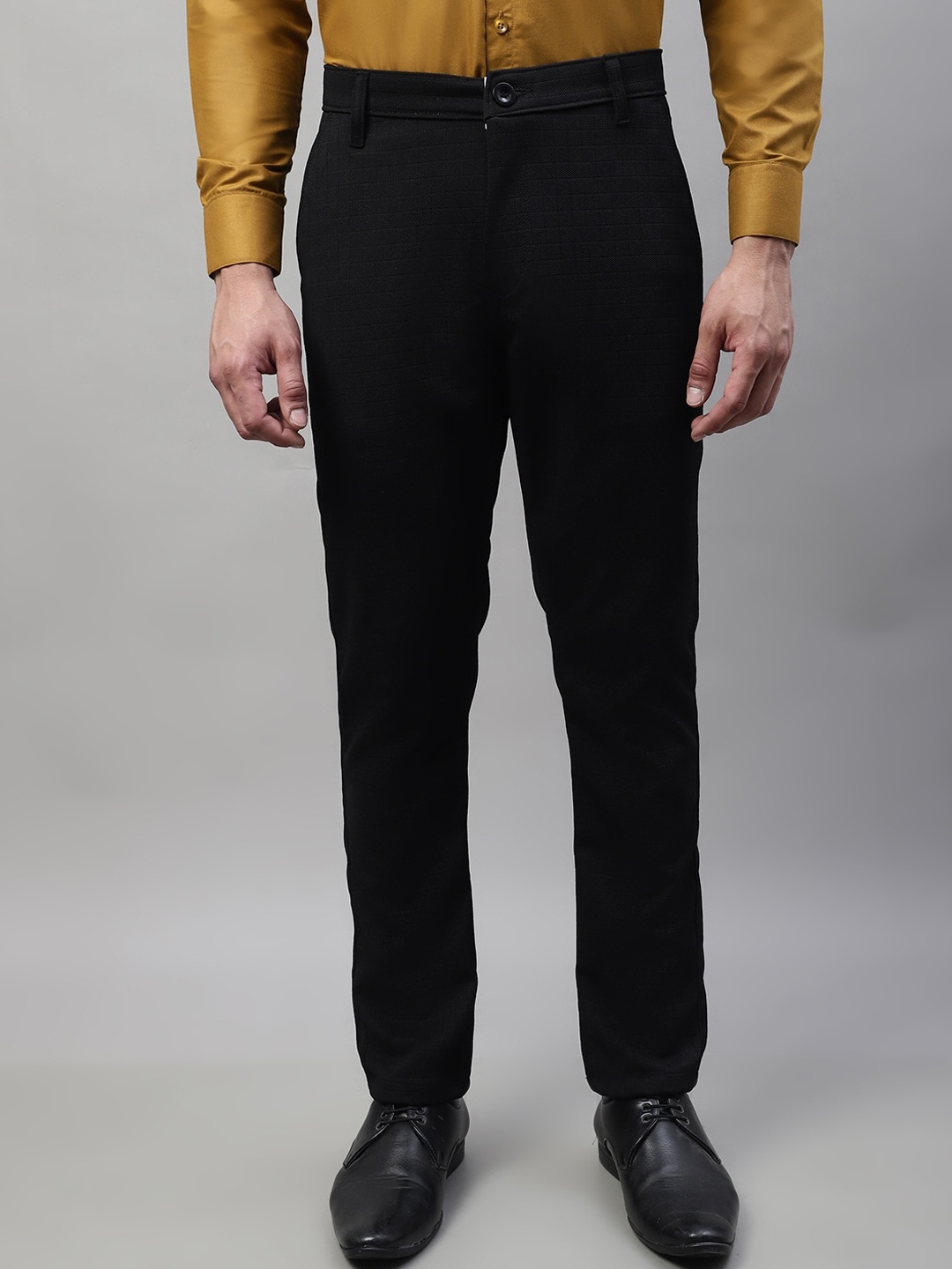 JAINISH Men Textured Relaxed Tapered Fit Easy Wash Formal Trousers, Black