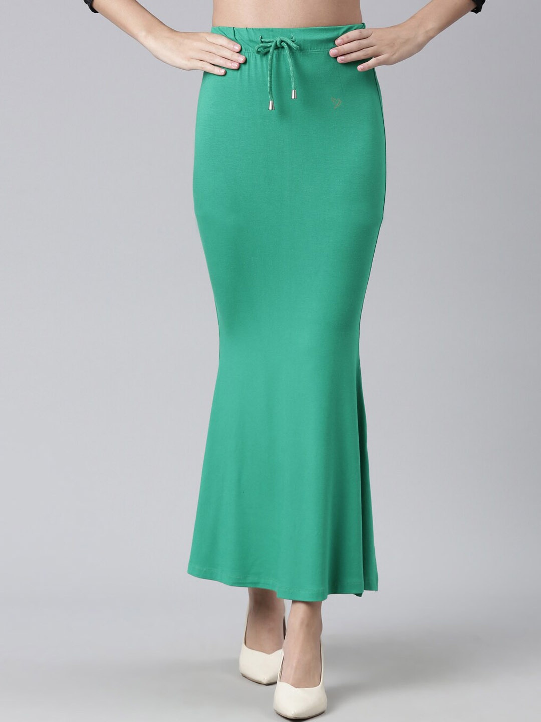 

TWIN BIRDS Side Slit High-Rise Stretchable Viscose Saree Skirt, Green