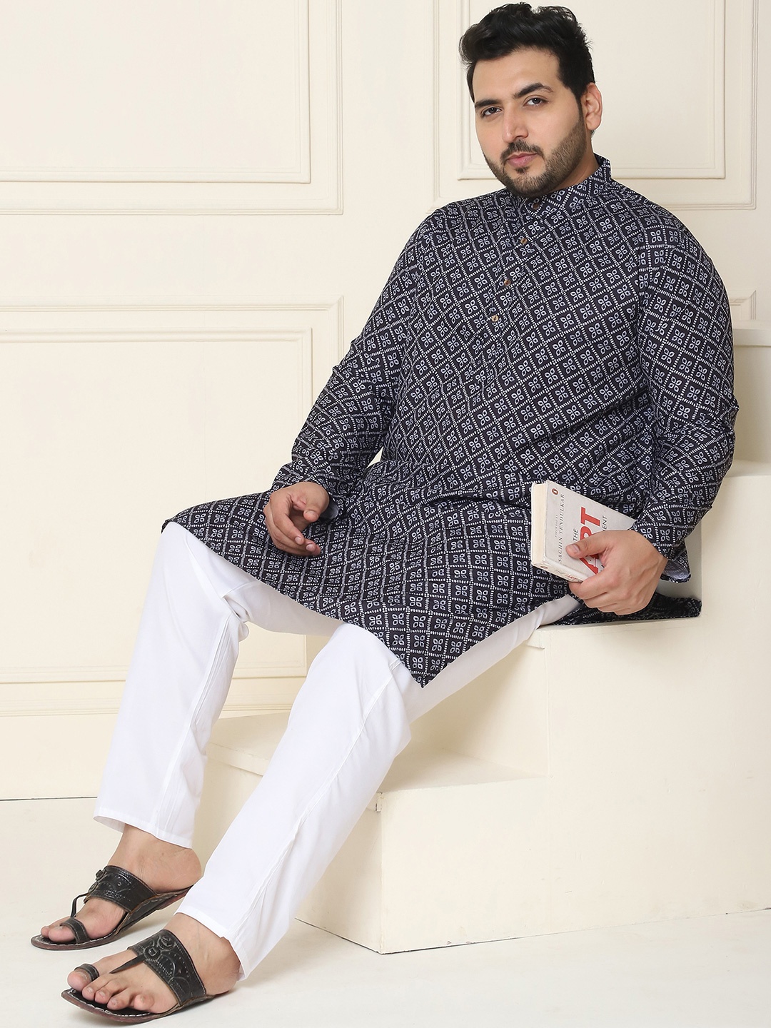 SOJANYA PLUS Men Plus Size Bandhani Printed Pure Cotton Kurta With Pyjamas, Grey