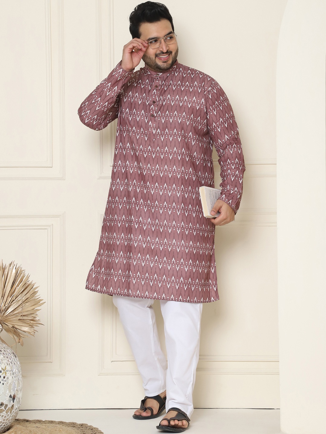 

SOJANYA PLUS Men Plus Size Bandhani Printed Regular Pure Cotton Kurta With Pyjamas, Brown