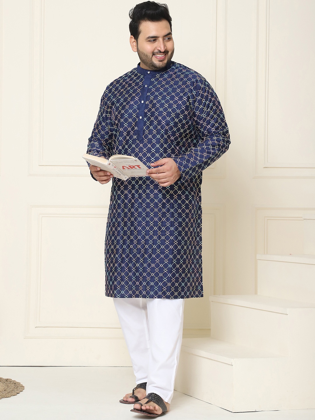 

SOJANYA PLUS Men Plus Size Embroidered Kurta With Pyjamas, Navy blue