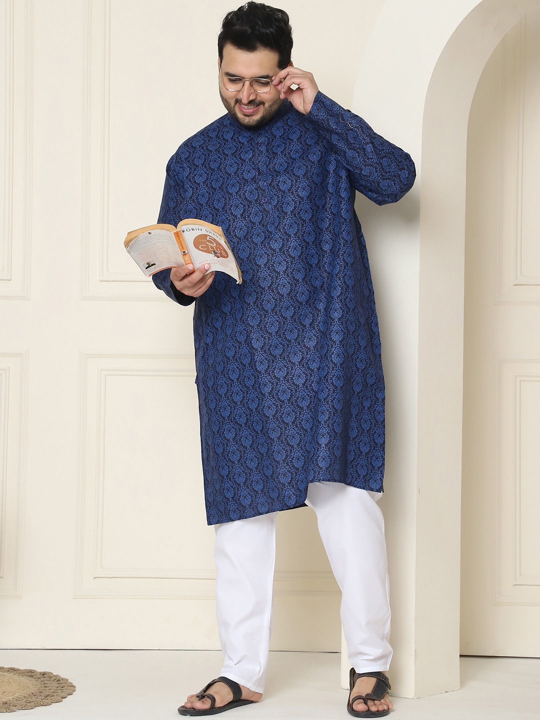 

SOJANYA PLUS Men Plus Size Ethnic Motifs Printed Kurta With Pyjamas, Navy blue