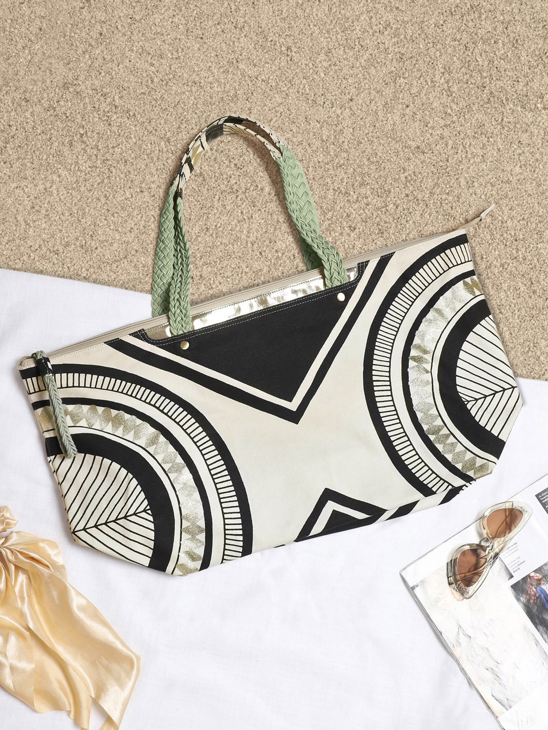 

Berrylush White & Black Printed Oversized Structured Tote Bag