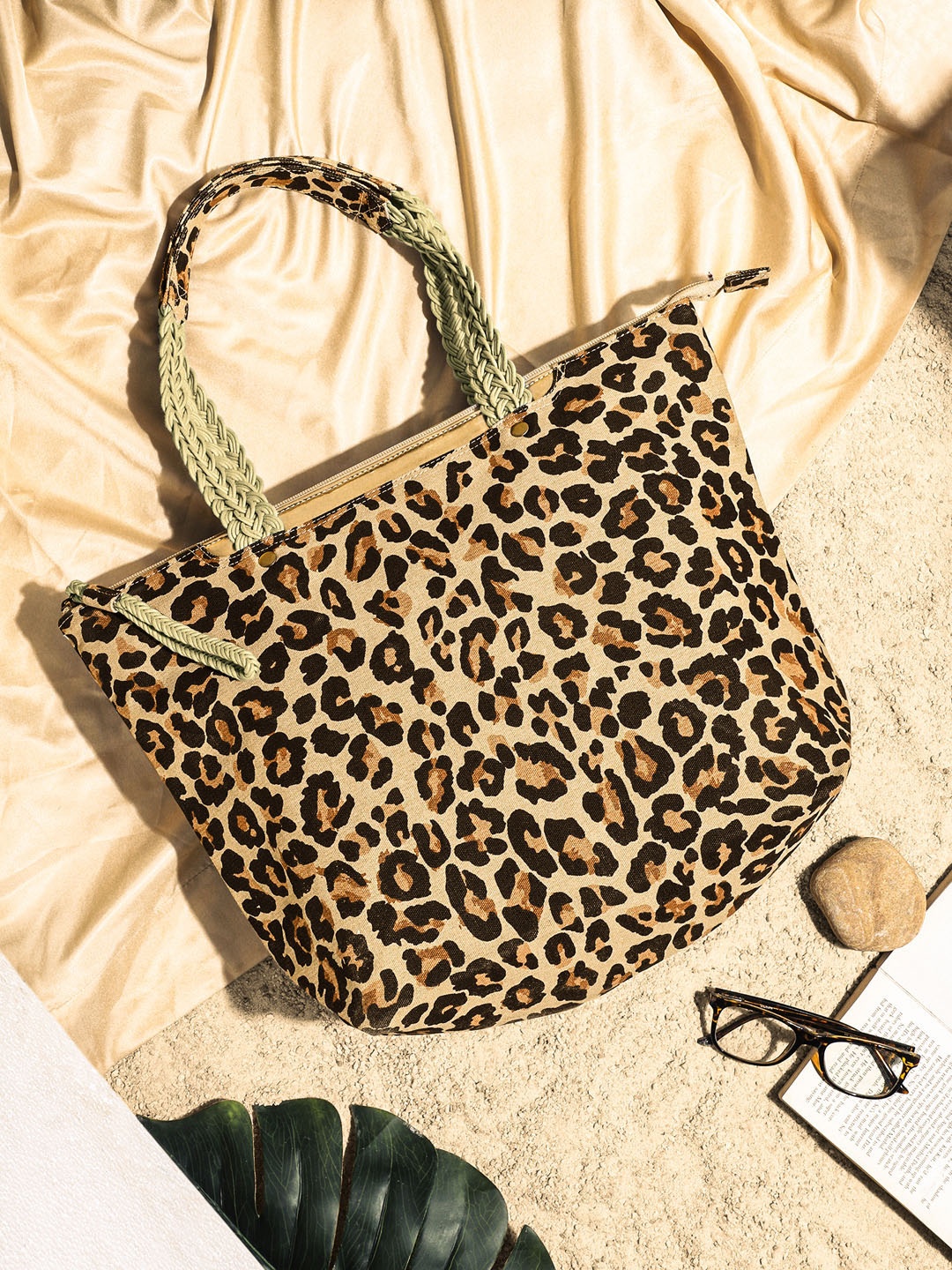 

Berrylush Brown Animal Printed Structured Tote Bag