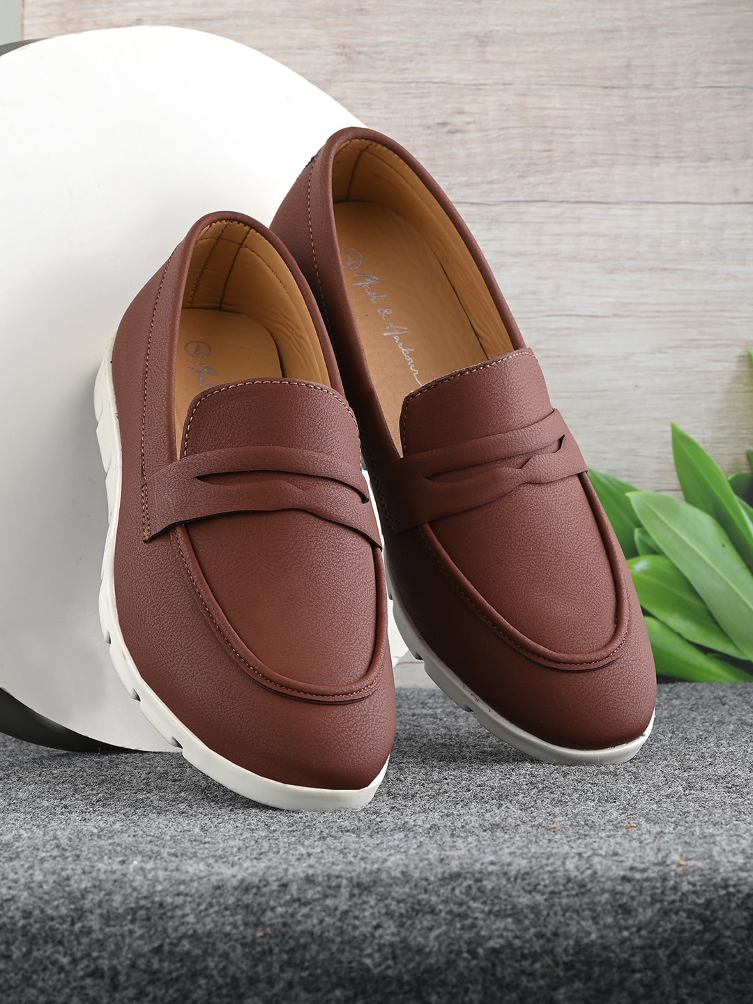 

Mast & Harbour Men Brown Textured Comfort Insole Penny Loafers