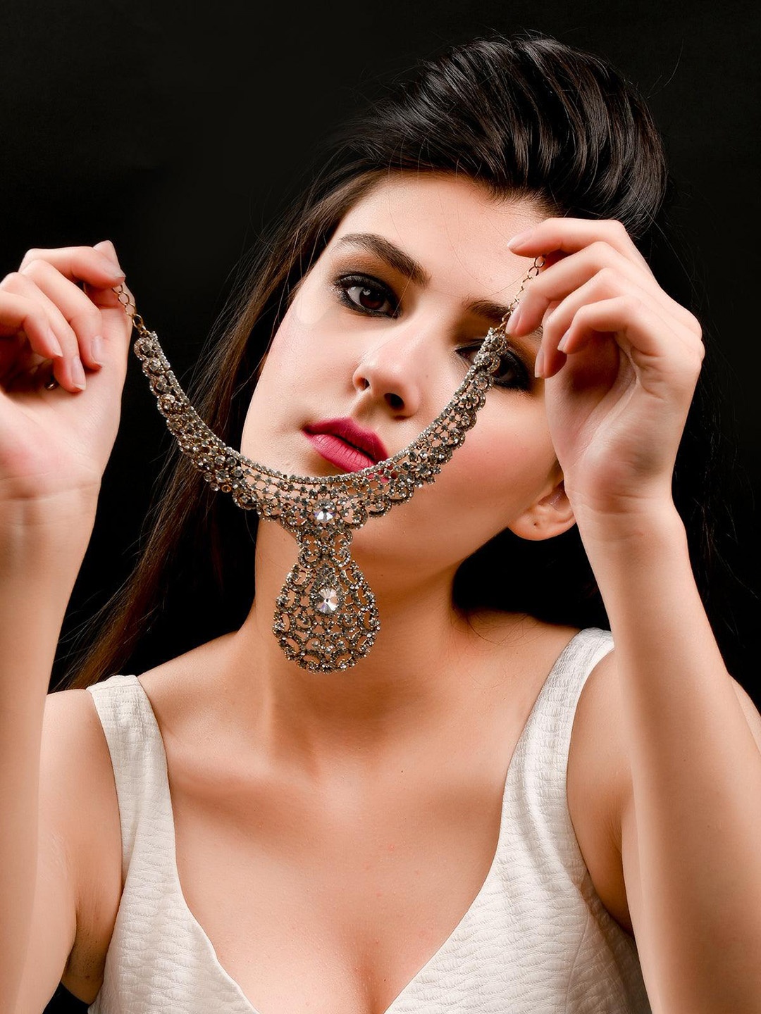 

ODETTE Crystal Studded Necklace & Earring Set, Gold