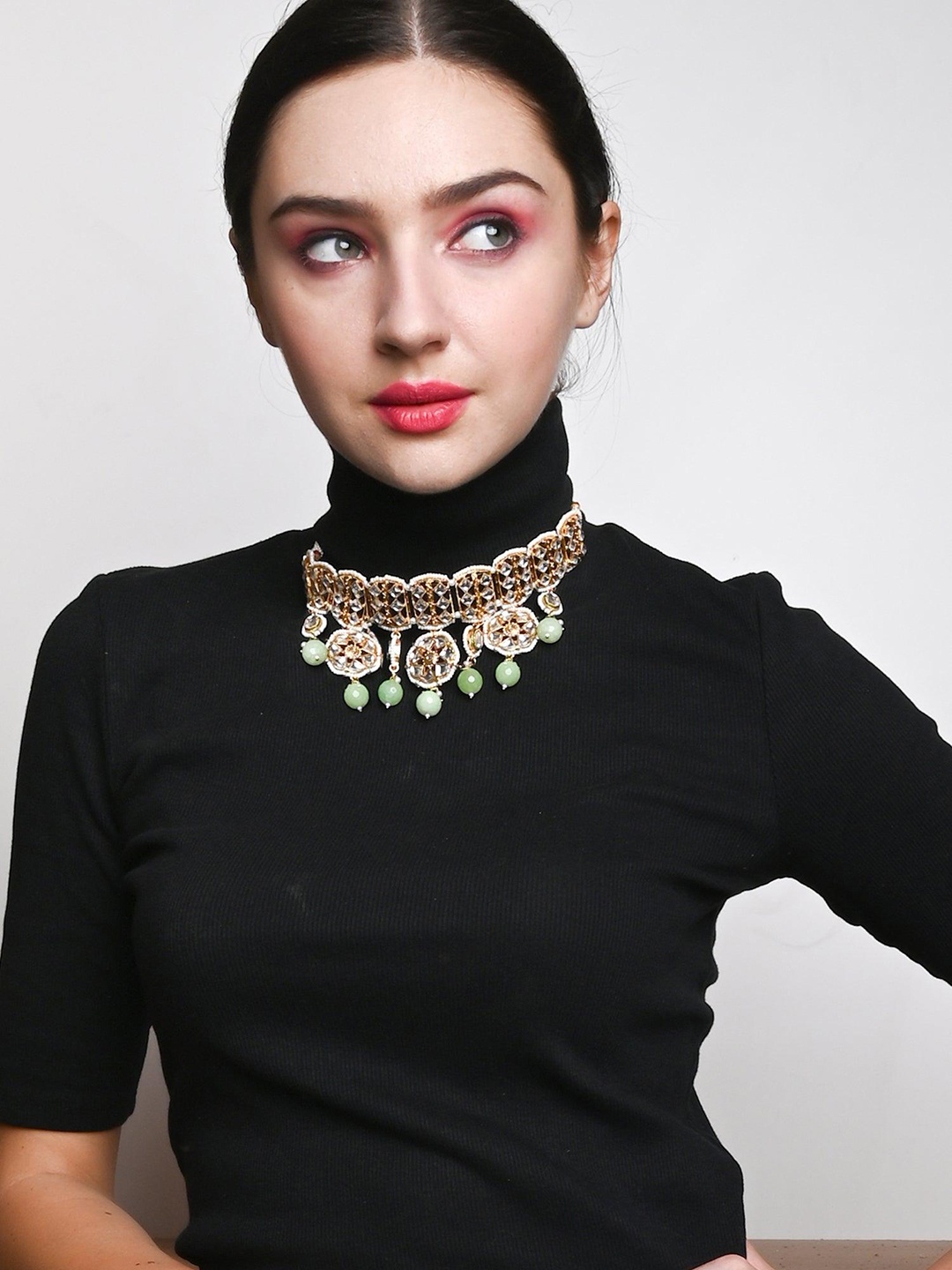 ODETTE kundan Studded Necklace & Earring Set, Gold