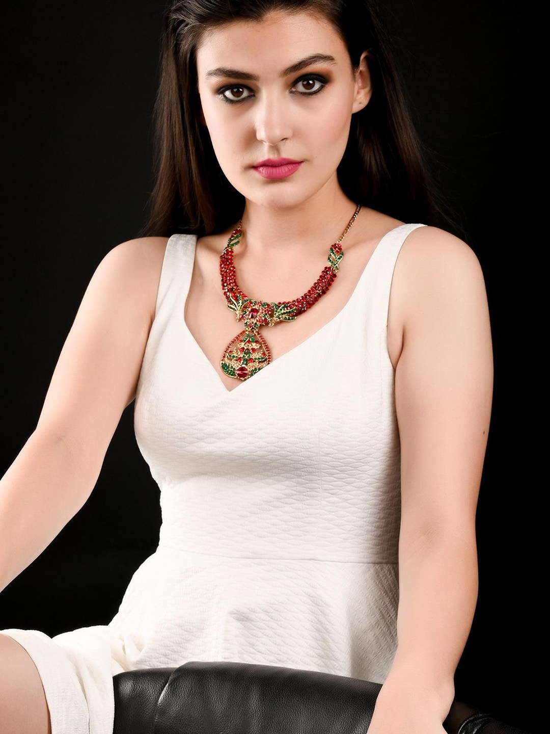 

ODETTE Gold-Toned Stoned Studded Necklace & Earring Set, Red
