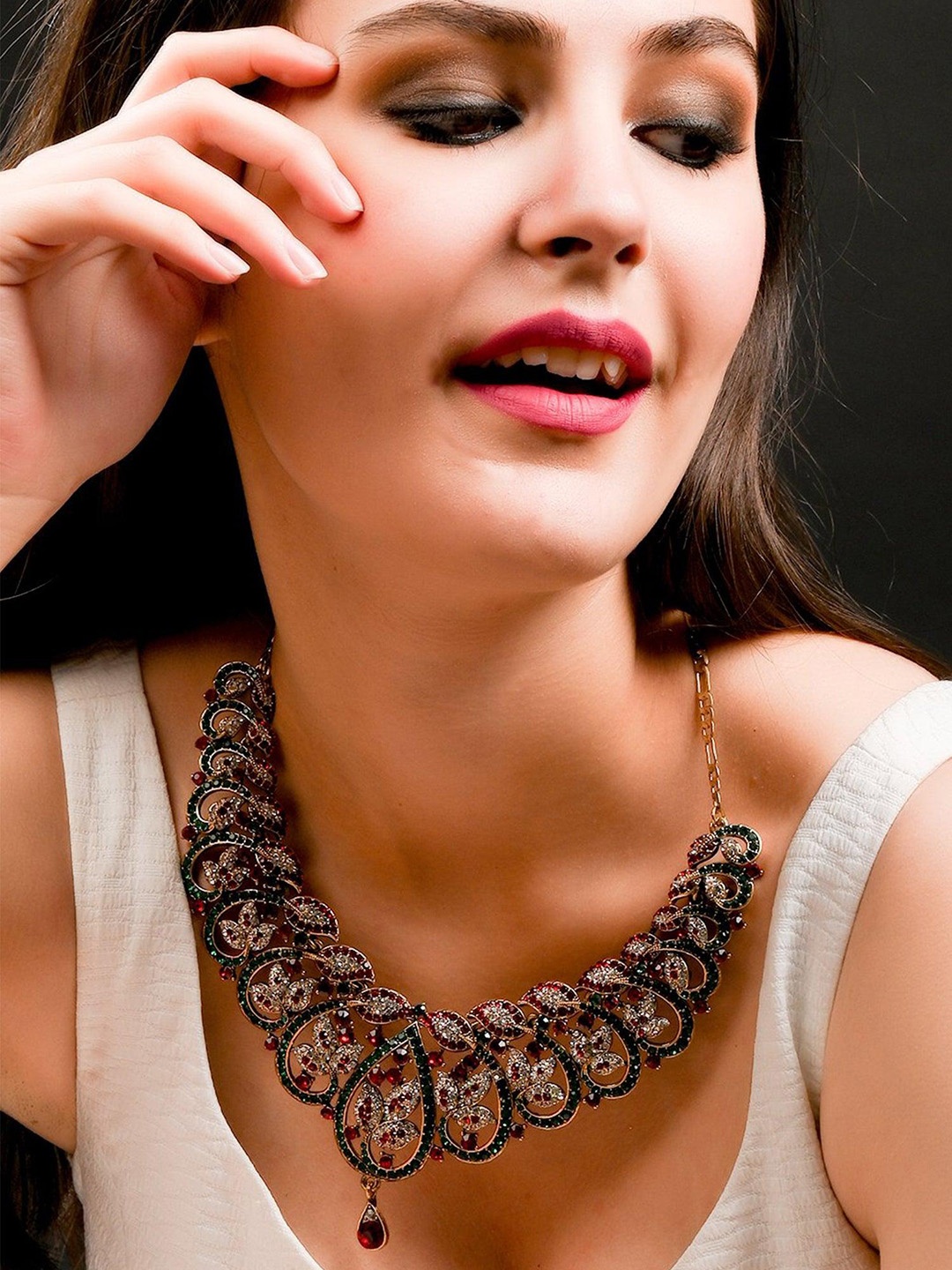 

ODETTE Gold-Plated Leaf Shaped Stone-Studded Jewellery Set