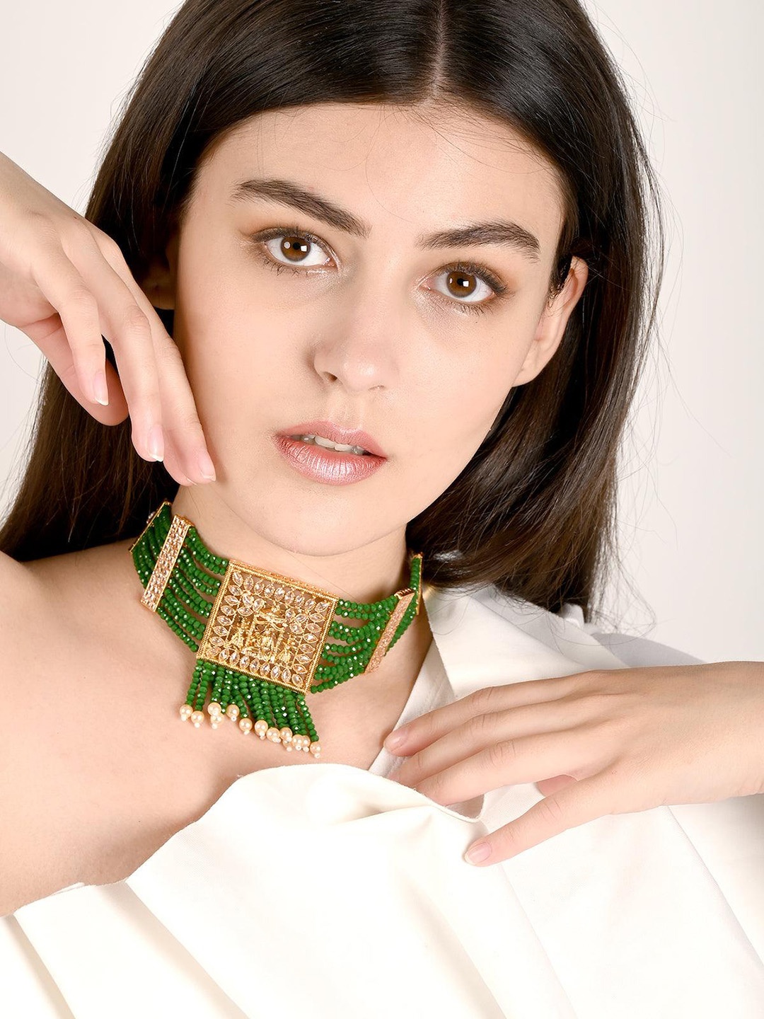 

ODETTE Kundan Studded Necklace & Earrings Set, Green