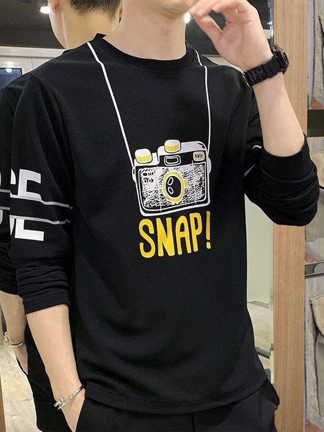 

BLIVE Graphic Printed Round Neck Long Sleeves Cotton T-shirt, Black