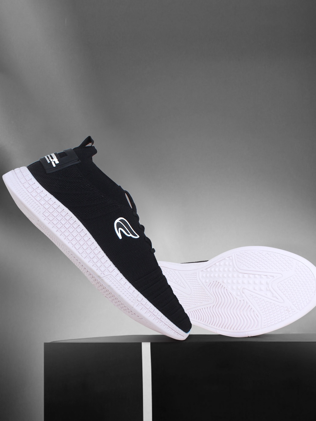 

Champs Men Woven Design Sneakers, Navy blue