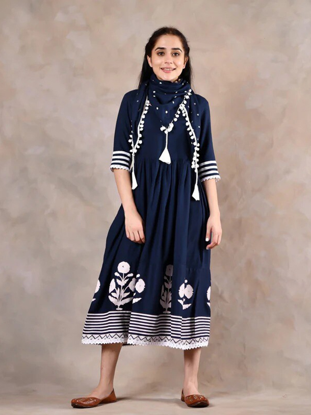 

Rustorange Floral Print Gathered or Pleated Fit and Flare Ethnic Dresses, Violet