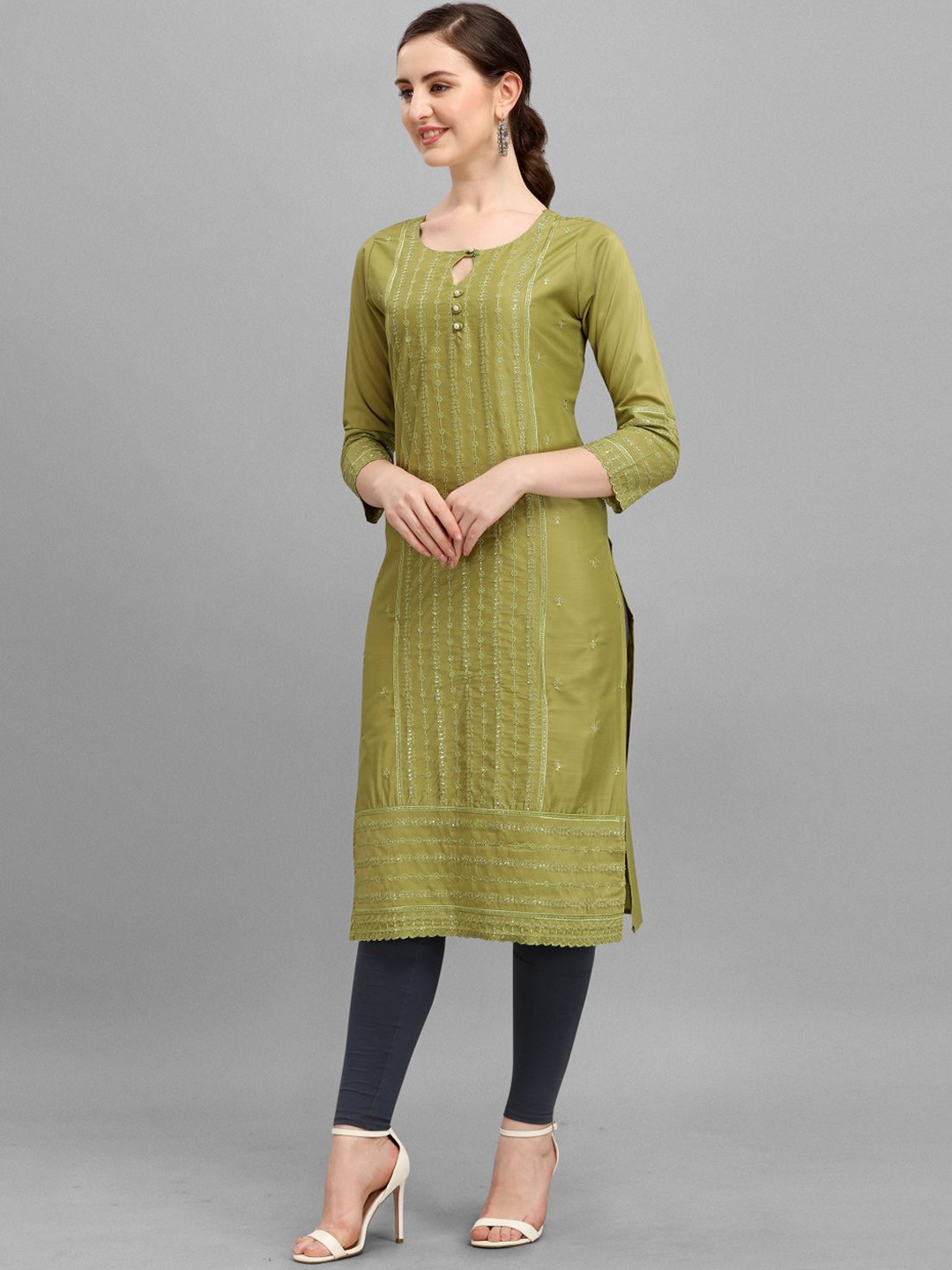 

DEETYA ARTS Keyhole Neck Floral Sequinned Embroidered Kurta, Green