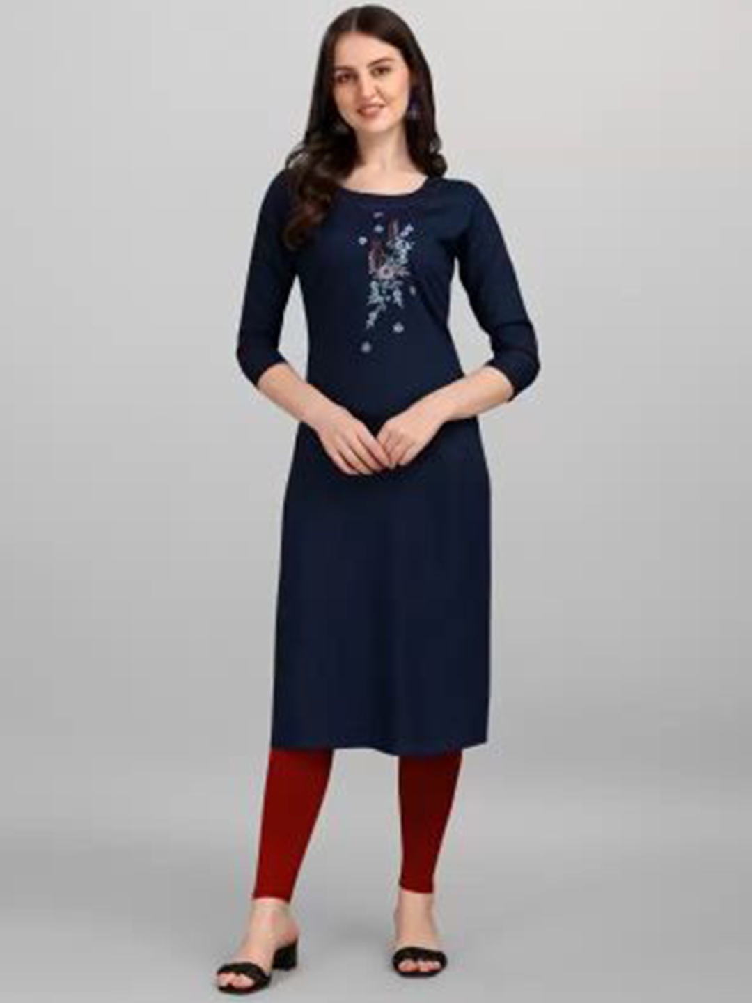 

DEETYA ARTS Floral Embroidered Beads & Stones Kurta, Navy blue