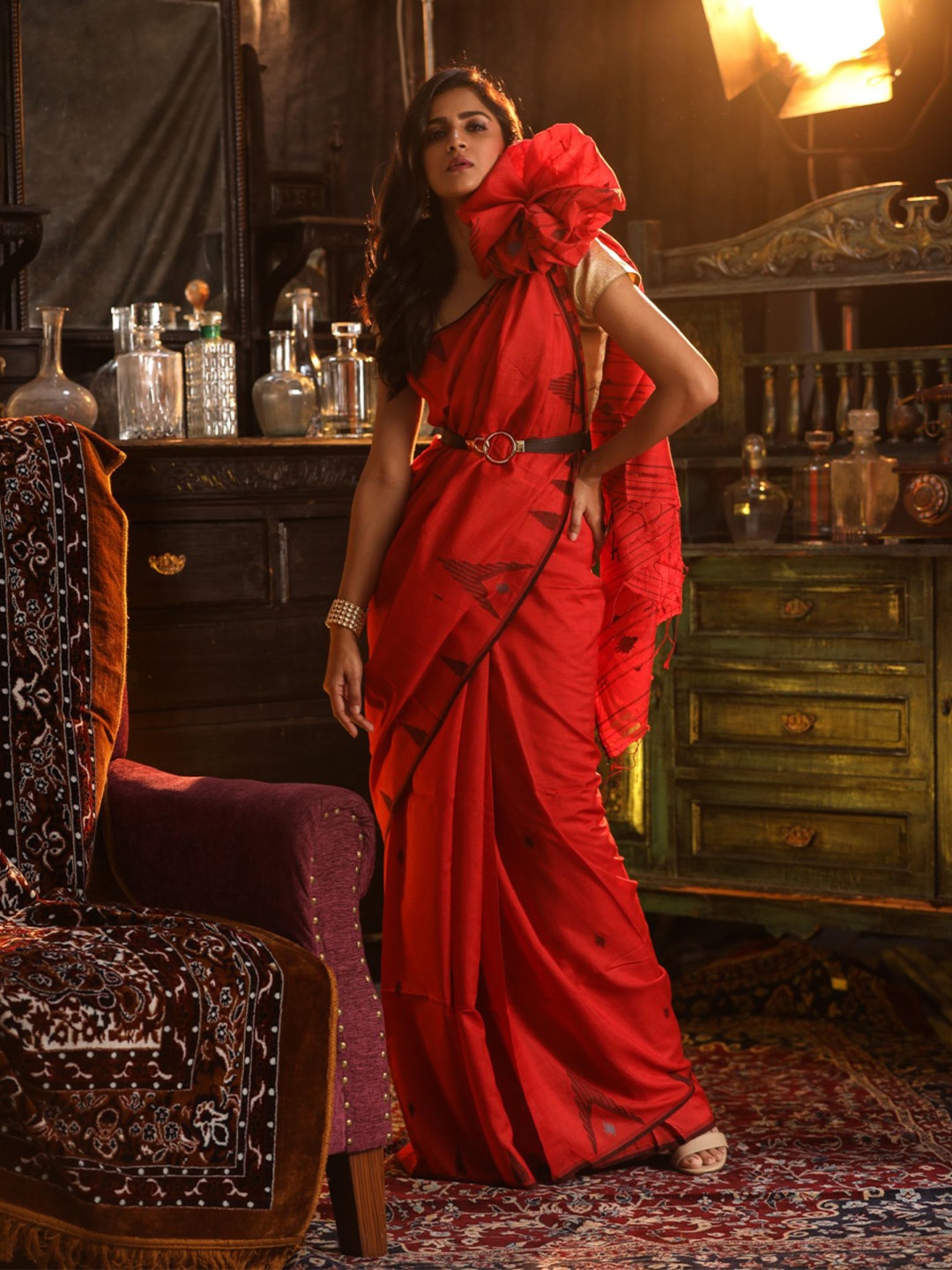 

Mitera Woven Design Pure Silk Saree, Red