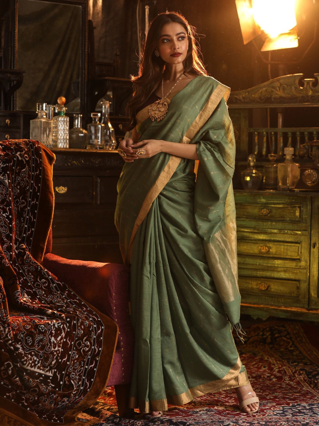 

Mitera Olive Green & Gold-Toned Ethnic Motifs Woven Design Zari Pure Silk Saree