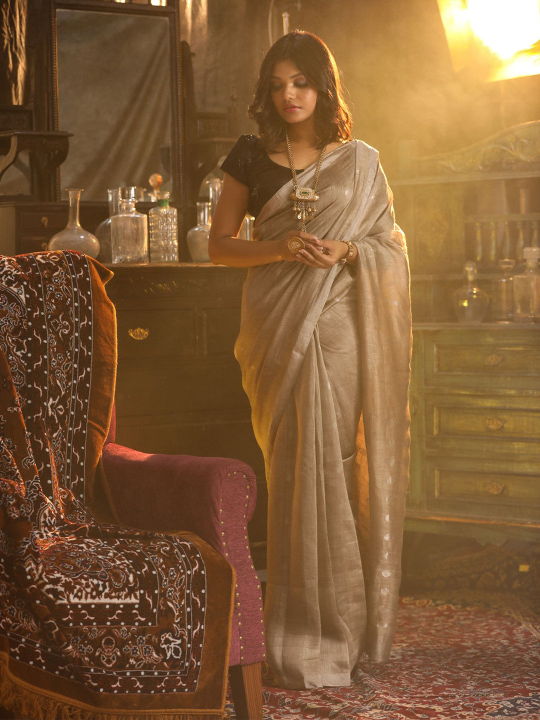 

Mitera Woven Design Zari Saree, Grey