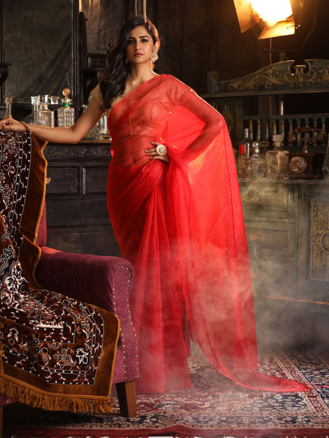 

Mitera Red Solid Pure Silk Saree With Blouse Piece