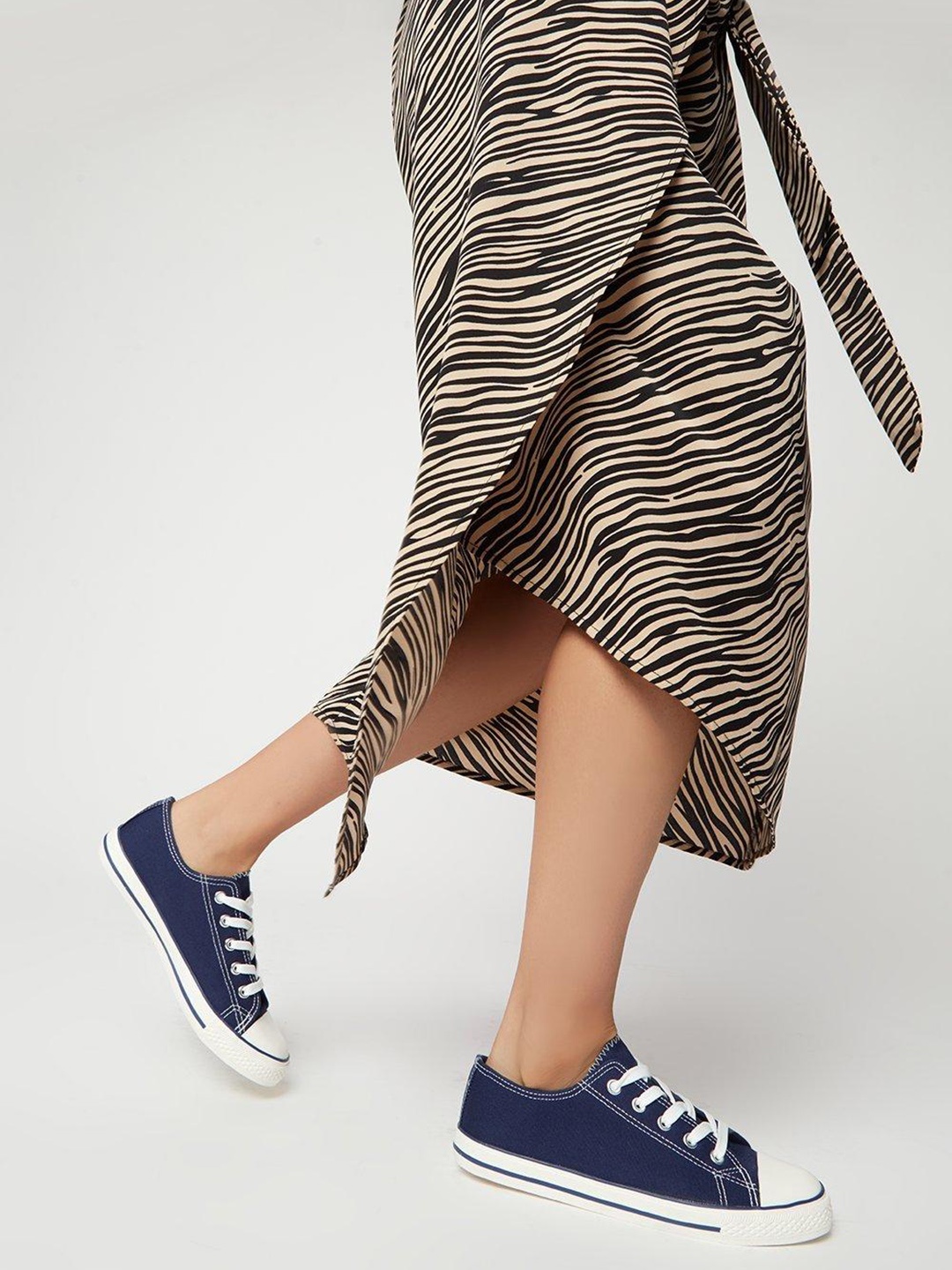 

DOROTHY PERKINS Women Wide Fit Sneakers, Navy blue