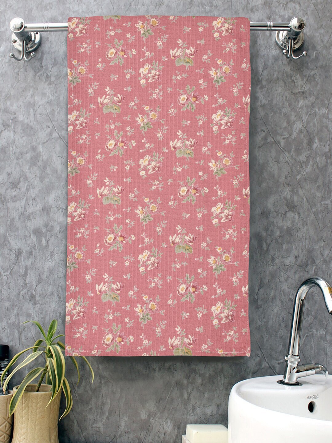 Gulaab Jaipur Kids Red Printed 150 GSM Bath Towel