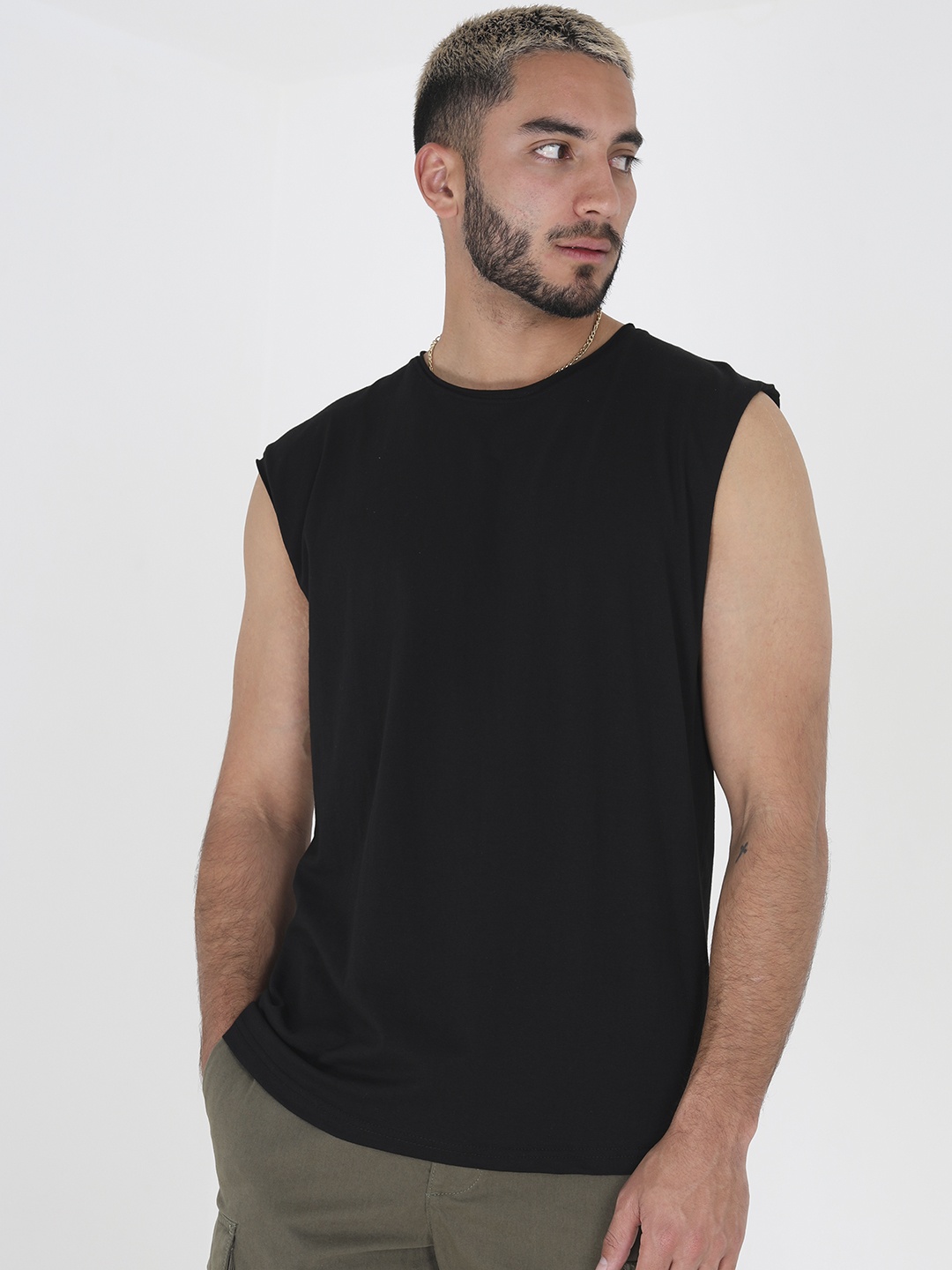 

BRAVE SOUL Men Solid Sleeveless Pure Cotton T-shirt, Black