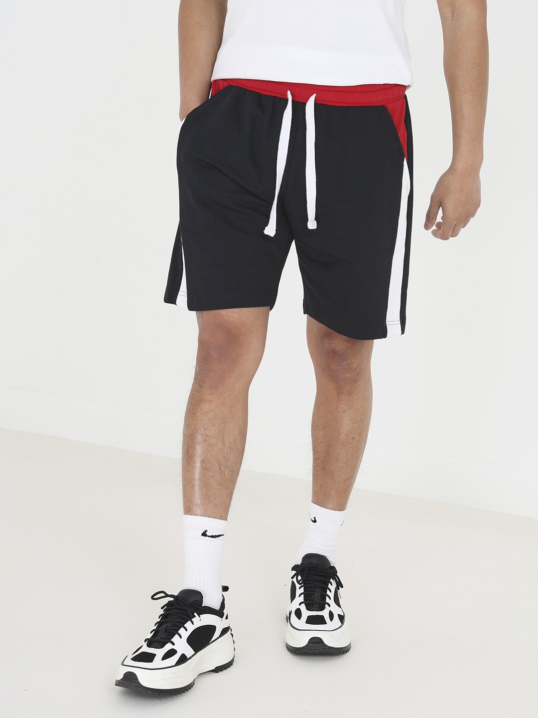 

BRAVE SOUL Men Side Striped Shorts, Navy blue