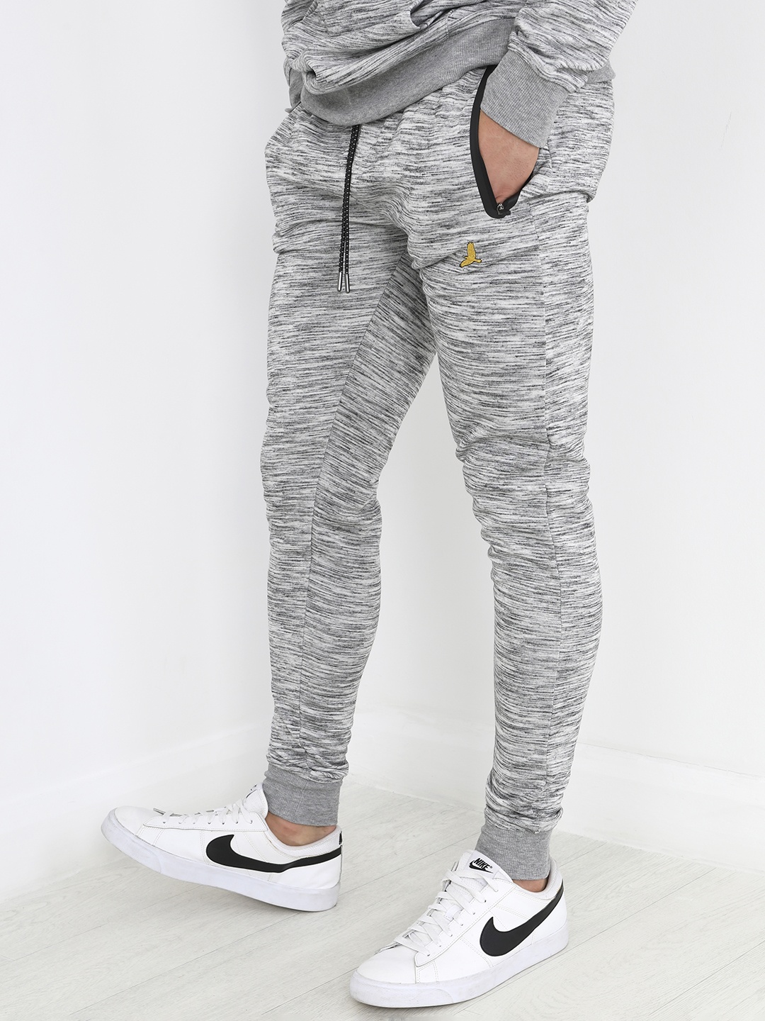 

BRAVE SOUL Men Slim Fit Printed Joggers, Grey