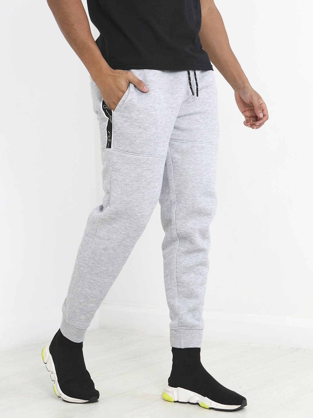 

BRAVE SOUL Men Slim Fit Joggers, Grey
