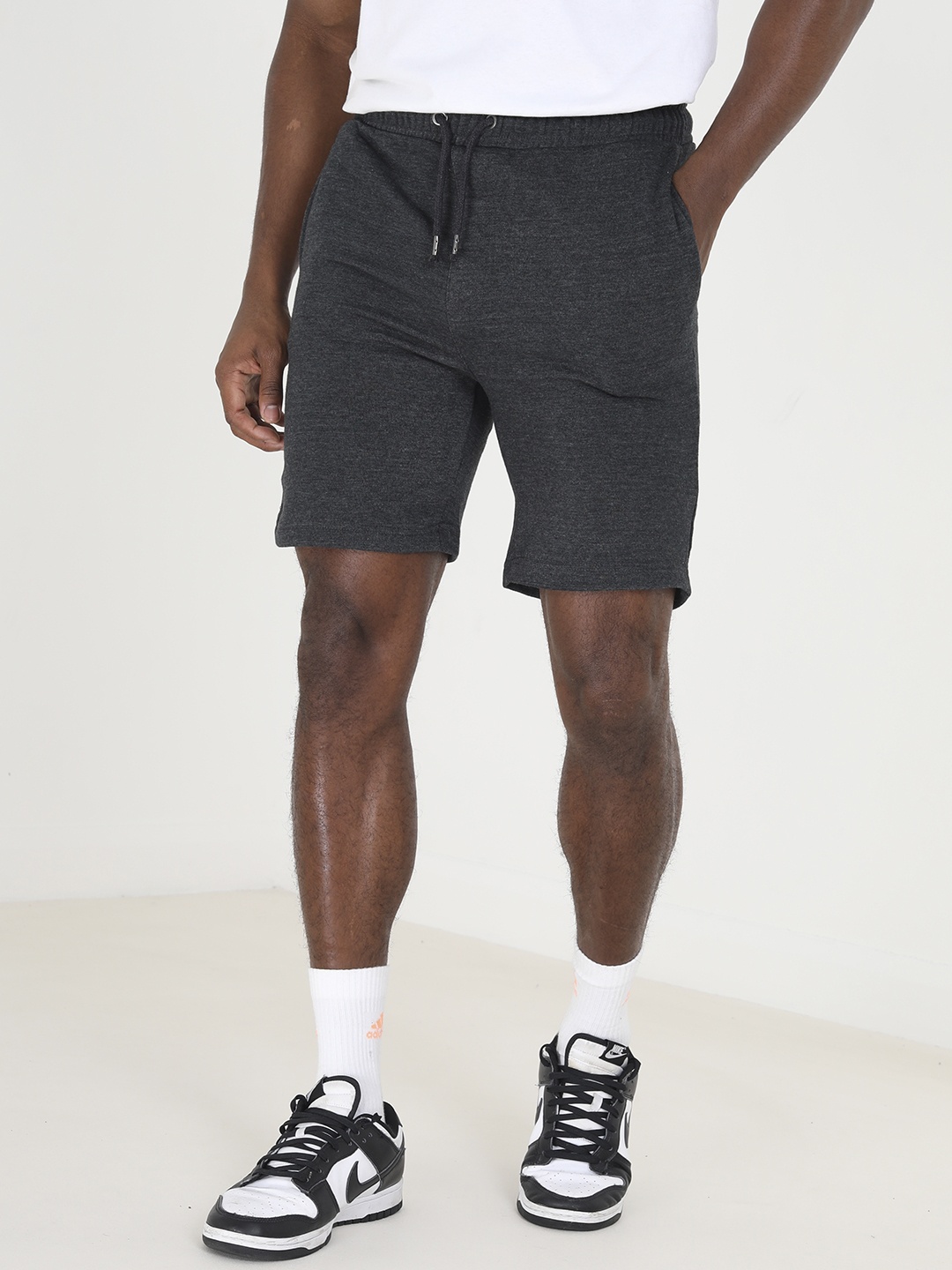 

BRAVE SOUL Men Solid Regular Fit Shorts, Charcoal