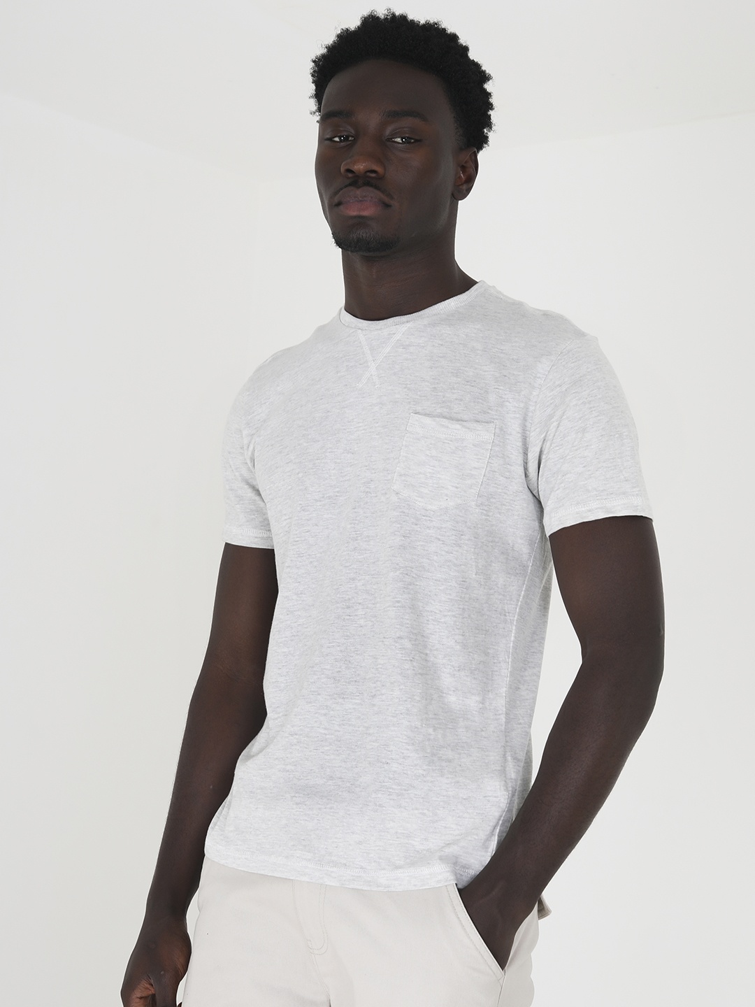 

BRAVE SOUL Men Pocket Detail T-shirt, Grey melange