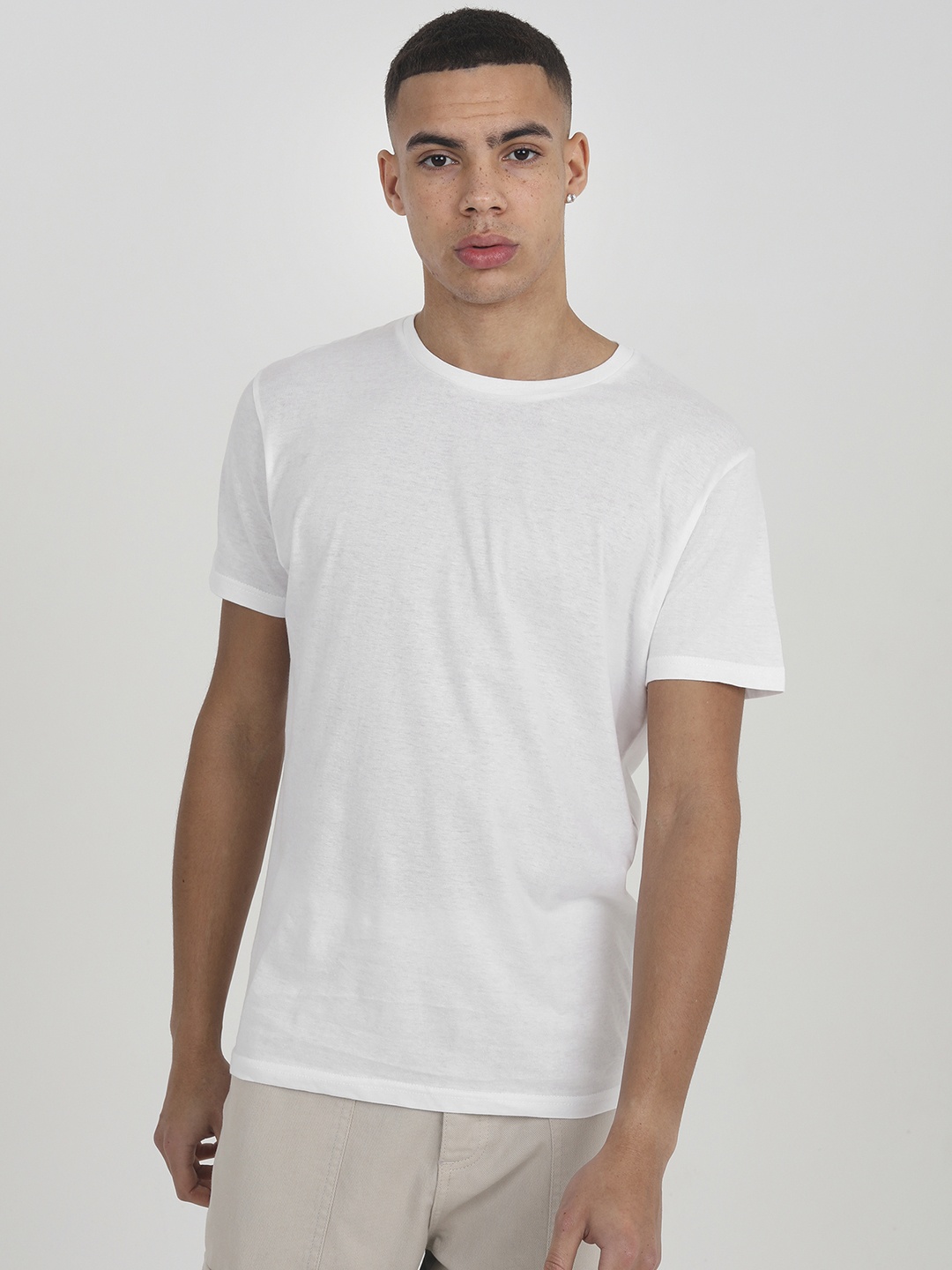 

BRAVE SOUL Men Pure Cotton T-shirt, White