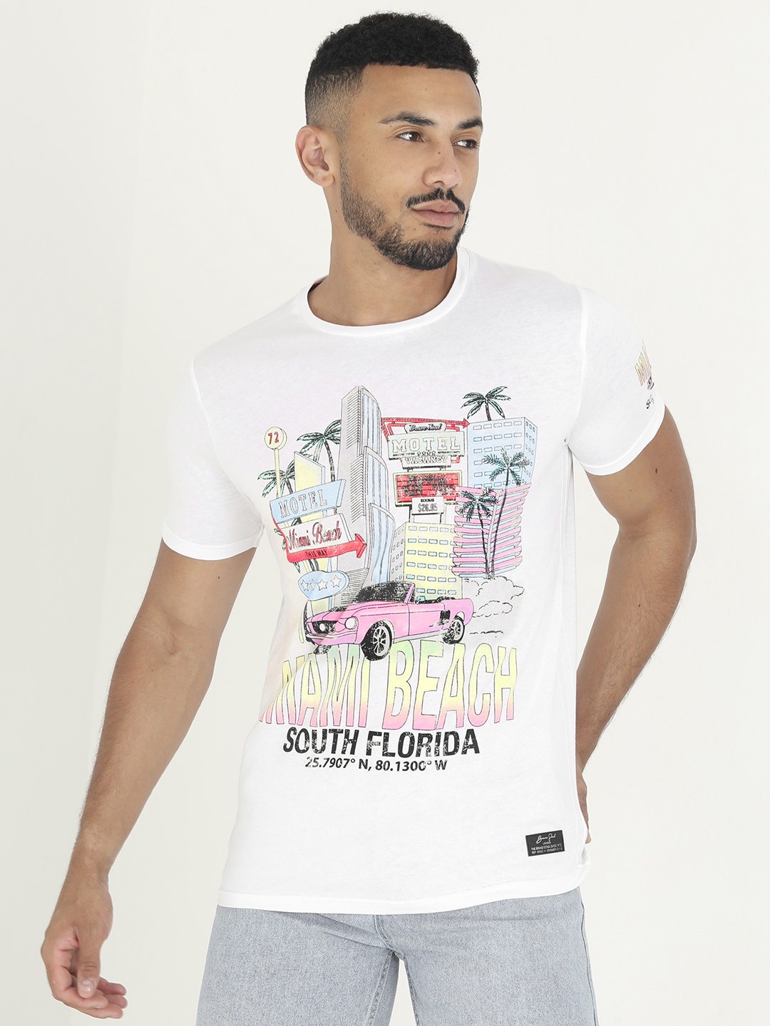 

BRAVE SOUL Men Printed Pure Cotton T-shirt, White