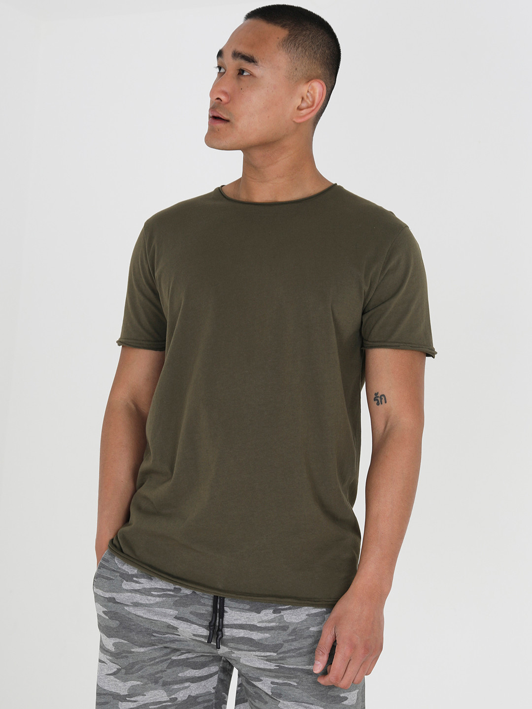 

BRAVE SOUL Men Pure Cotton Pocket Detail T-shirt, Olive
