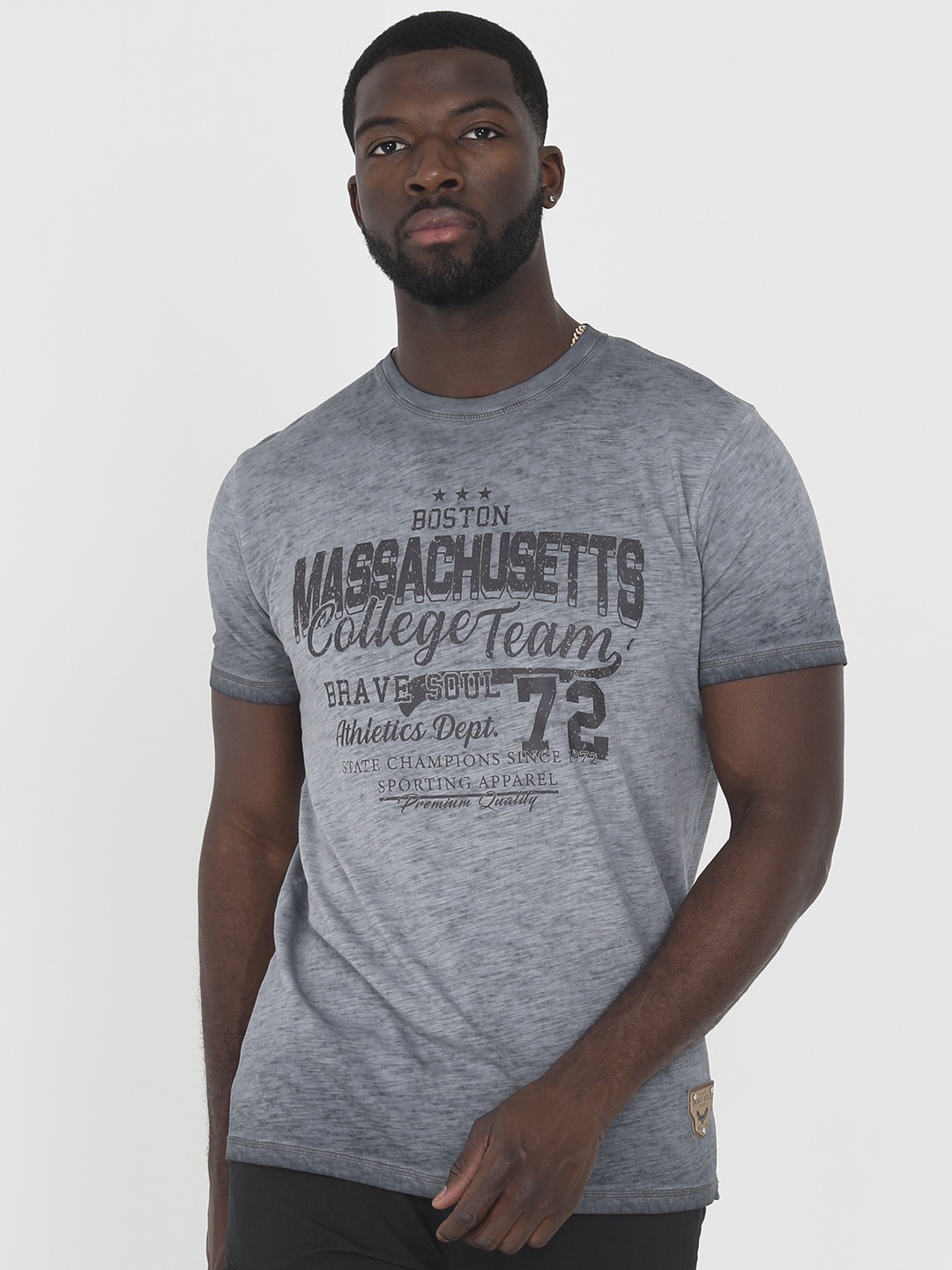 

BRAVE SOUL Men Typography Printed Pure Cotton T-shirt, Grey