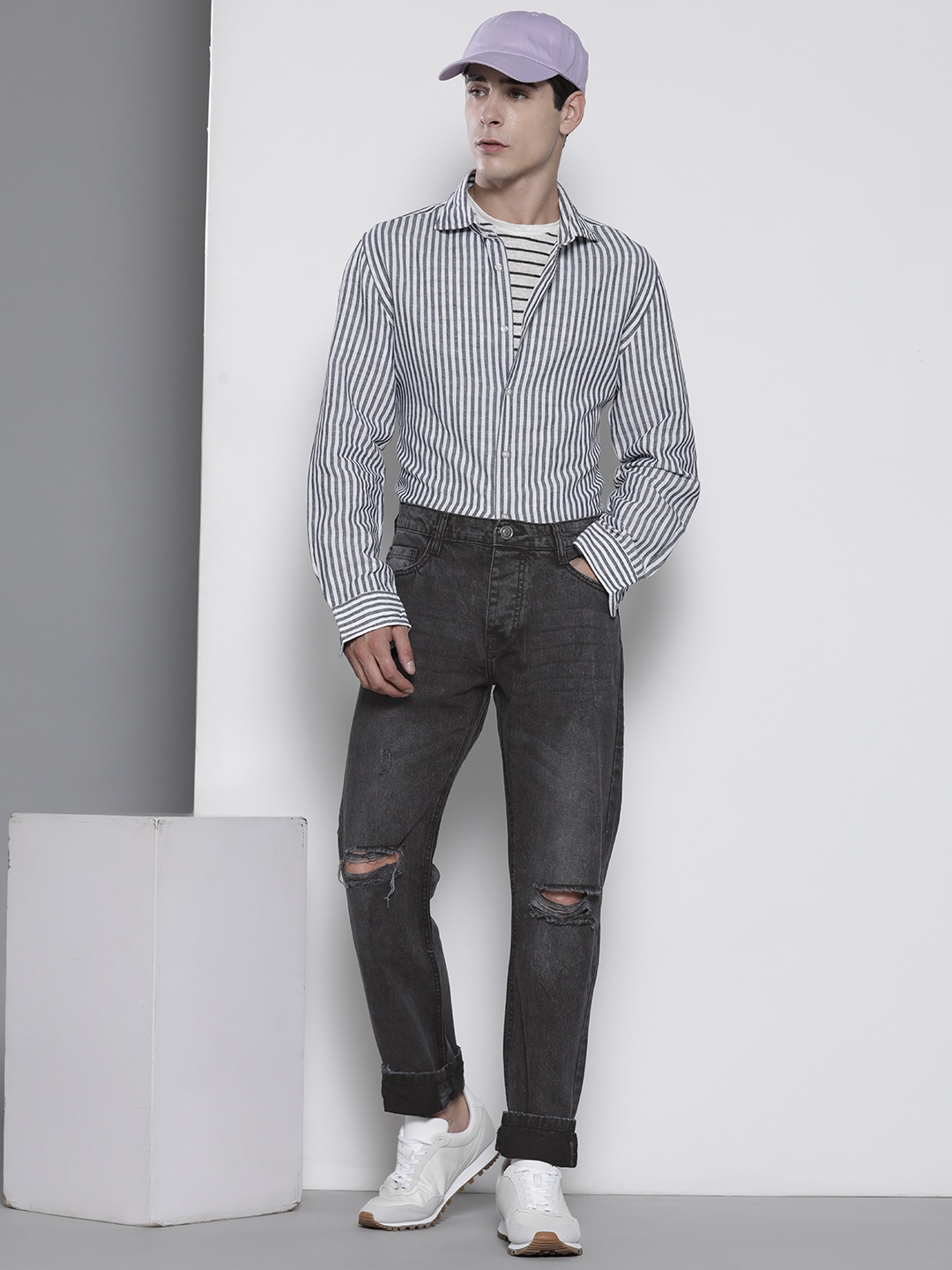 

BRAVE SOUL Men Relaxed Fit Slash Knee Stretchable Jeans, Charcoal