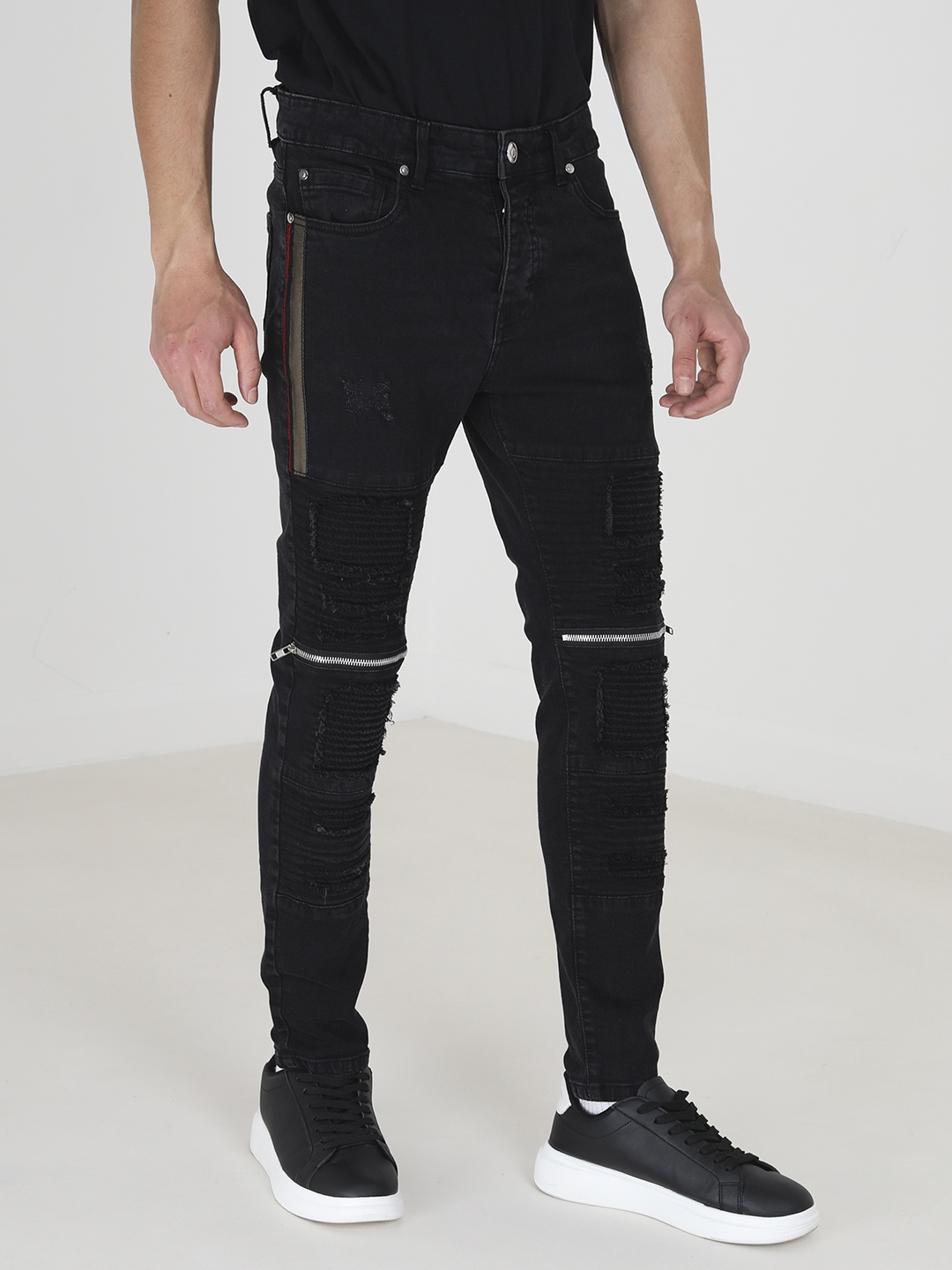 

BRAVE SOUL Men Skinny Fit Stretchable Jeans with Zip & Patch Work Detail, Charcoal