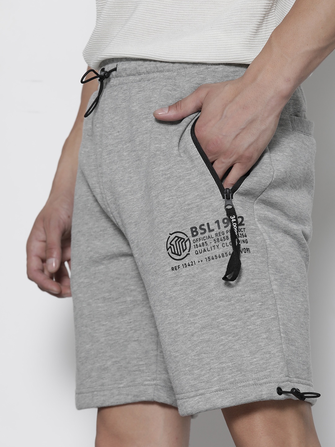 

BRAVE SOUL Men Typography Printed Shorts, Grey