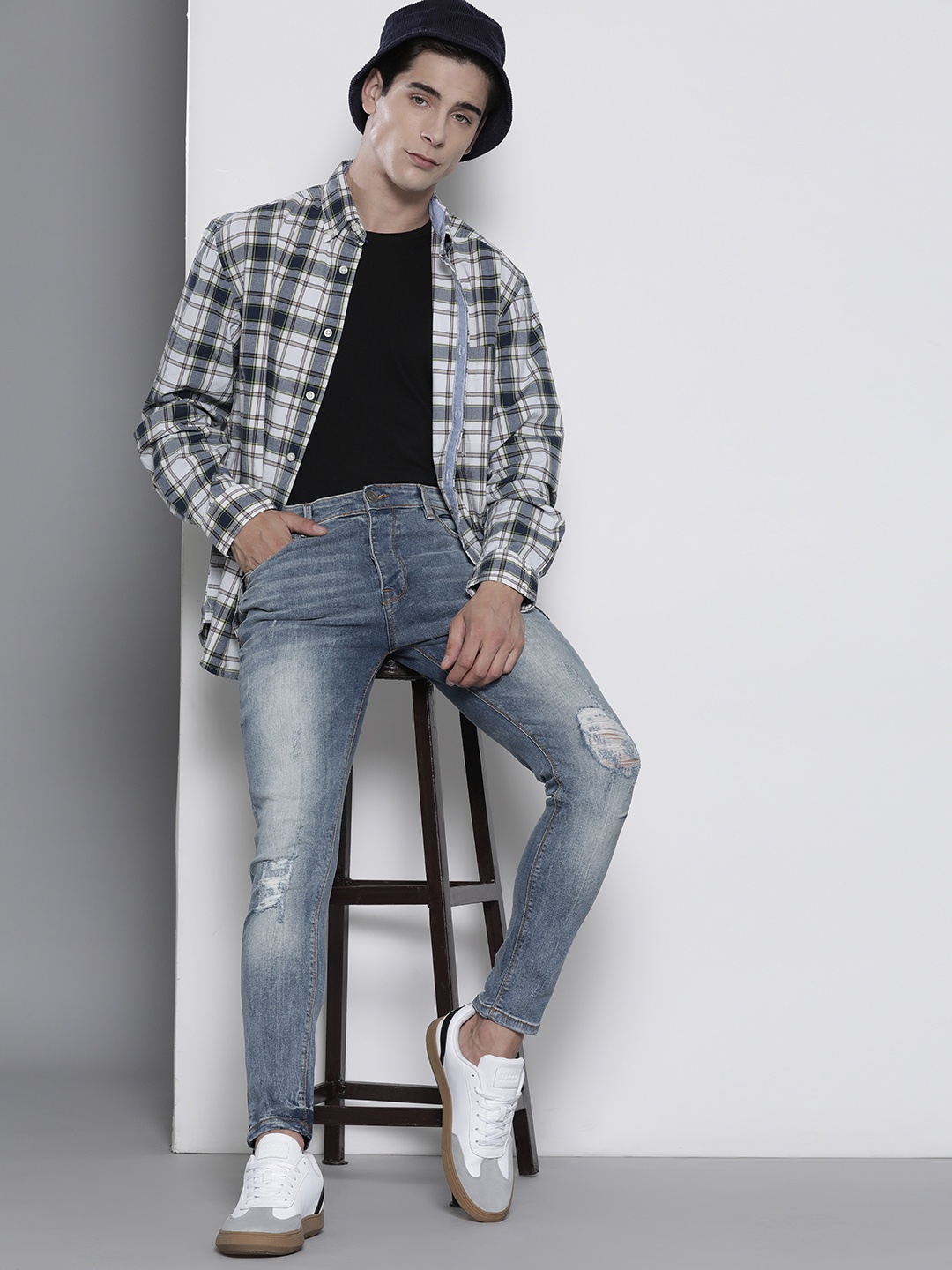 

BRAVE SOUL Men Pure Cotton Relaxed Fit Slash Knee Stretchable Jeans, Blue