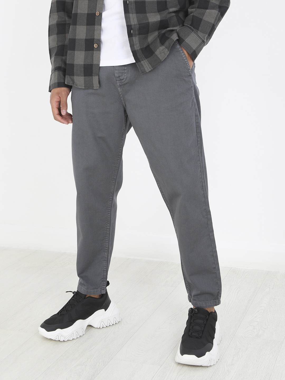 

BRAVE SOUL Men Pure Cotton Relaxed Fit Jeans, Grey