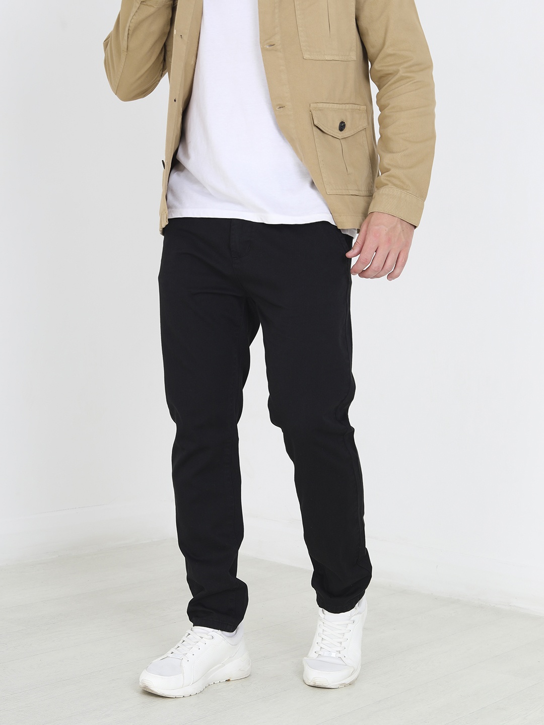 

BRAVE SOUL Men Regular Fit Pure Cotton Trousers, Black